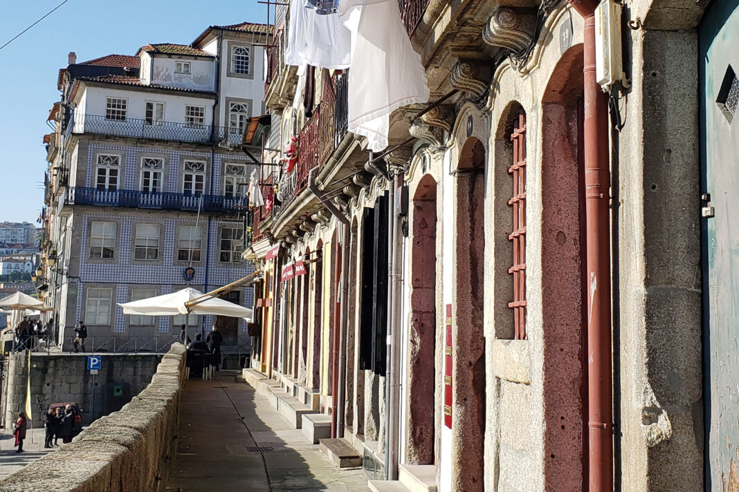 OPORTO, puertas y balcones